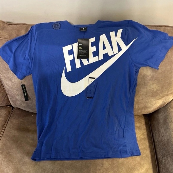Nike Blue 'Freak' Giannis Antetokounmpo Men's Shirt - Picture 2 of 5